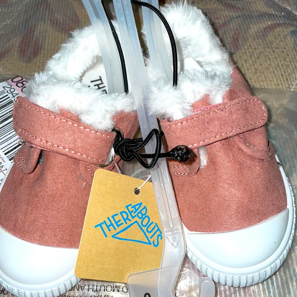 Pink Thereabouts size 6.